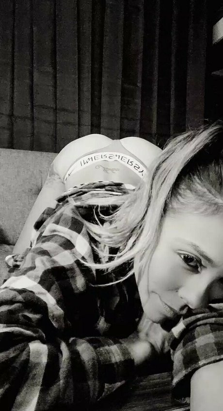 xkaramelbabyx modelo desnudos recopilación