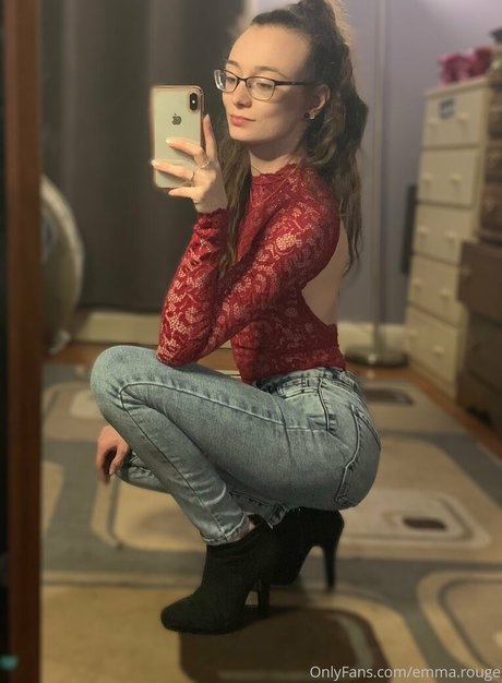 Emma Rouge étoile sympa photo