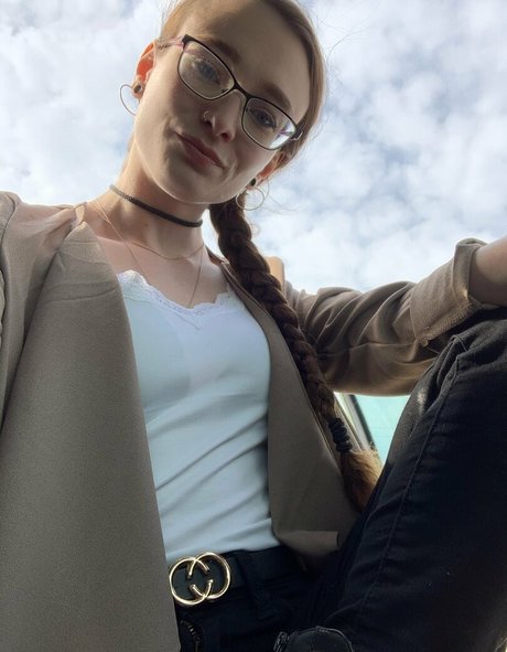 Emma Rouge star du porno xxx img