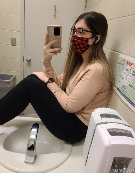 mara elysse modèle hd image