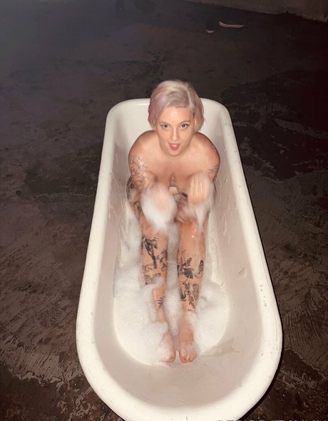 afrodit4x modelo desnuda foto