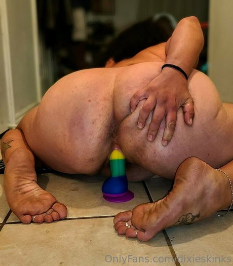 dixieskinks modelo xxx foto