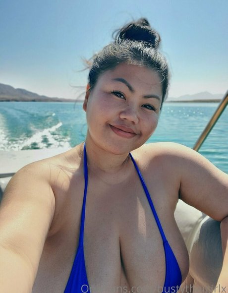 bustythaigirlx star nude pics