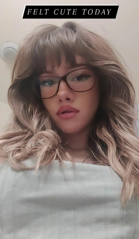 Lemonkiwi pornstar high quality photo