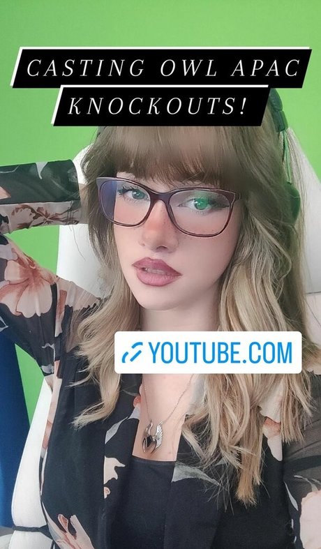 Lemonkiwi nudes model pic