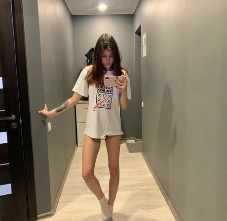 Anibutler actriz de desnudos foto