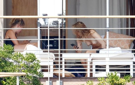 Suki Waterhouse modèle pornographique images