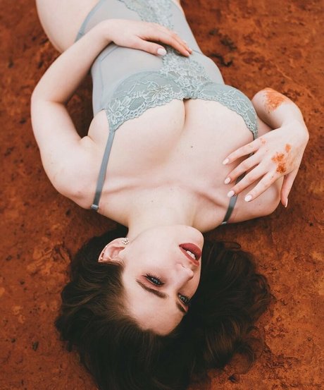 Stephanie Oustalet star du porno sympa archive