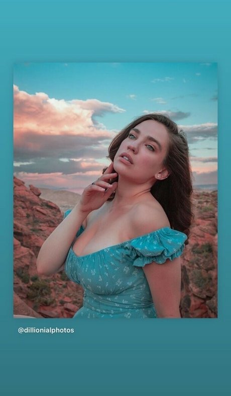Stephanie Oustalet model best pic