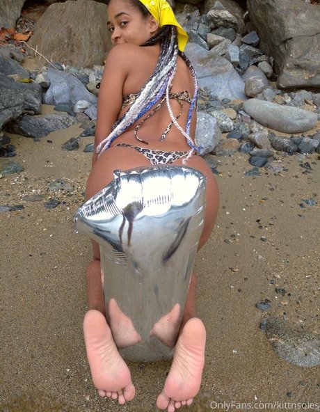 kittnsoles bonita estrella porno galería