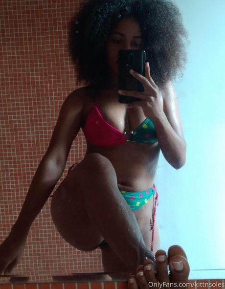 kittnsoles modelo desnuda recopilación