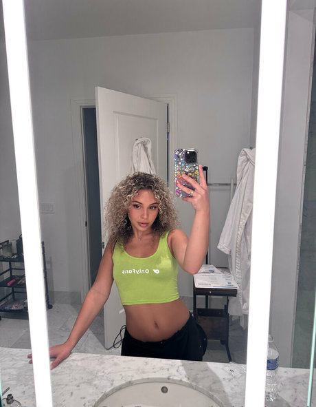 kickingitwithk xxx star du porno photos