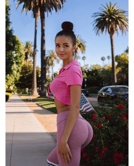 Coco Nadia modelo sexual imagen