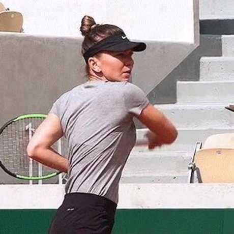 Simona Halep model best photo