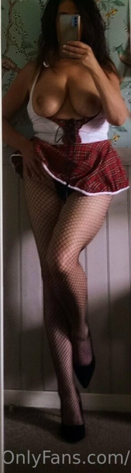 alig44444 modelo desnudo archivo