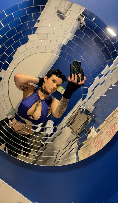 Eve winters jolie actrice des photos