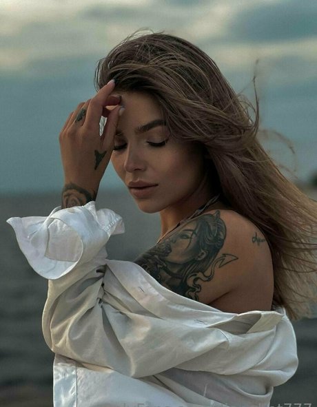juliawind star beautiful image