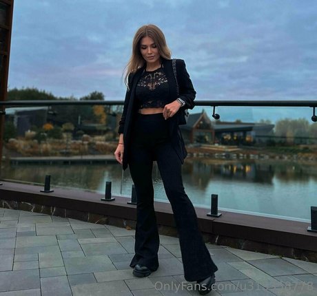 juliawind model beautiful picture