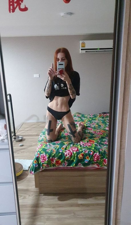 Satana696969 modelo atractivo fotos