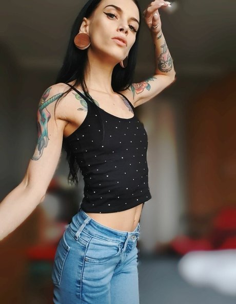 Satana696969 bonita estrella porno fotos