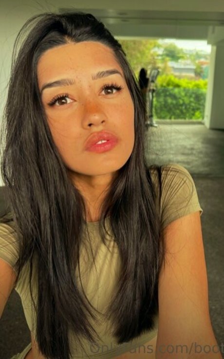 bootsthefeline erotic actress gallery