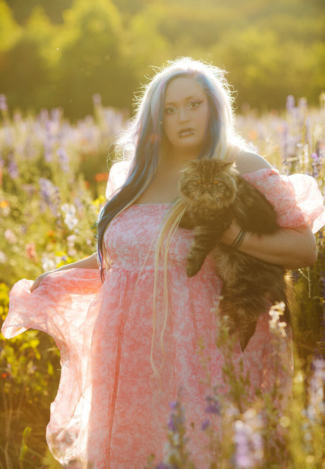 spikezombie actriz de alta definición imágenes