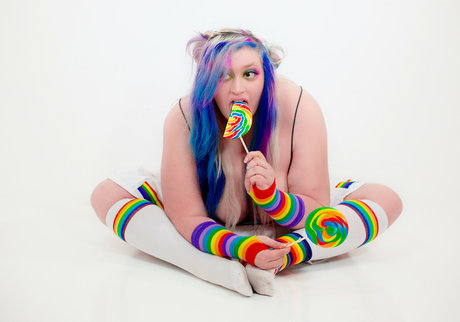 spikezombie hermosa actriz foto