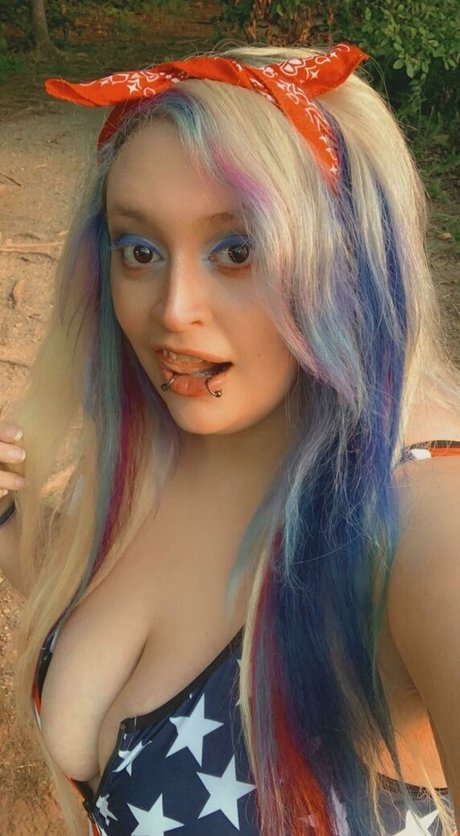 spikezombie étoile sexy images