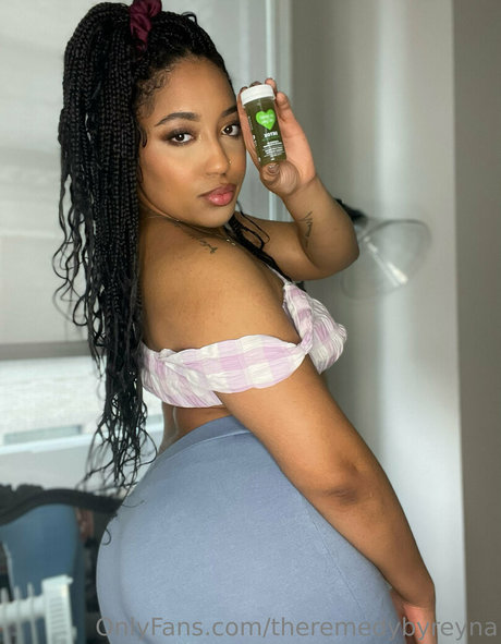 theremedybyreyna modelo perfecto fotos