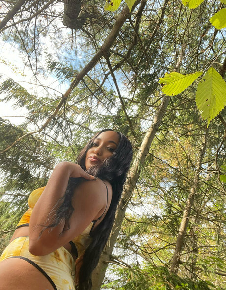 theremedybyreyna estrella del sexo foto