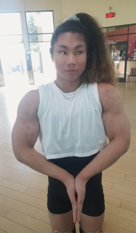 avysaur bonita actriz recopilación