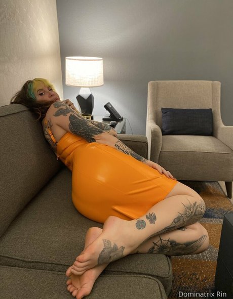 rixrin model nude picture