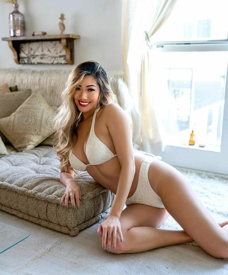 sandeeecheeks hd model gallery