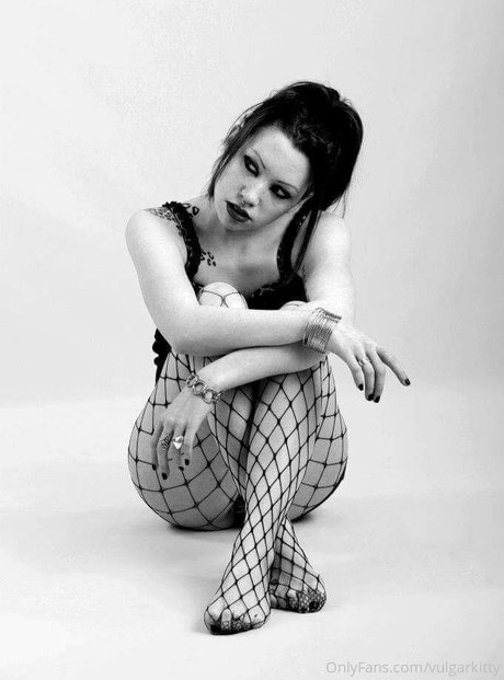 vulgarkitty hd model pic