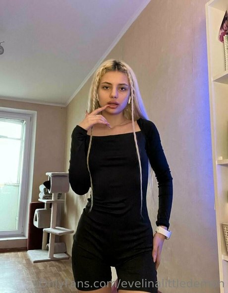 evelinalittledemon pornographic model galleries