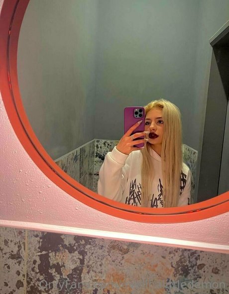 evelinalittledemon modèle de haute qualité galeries