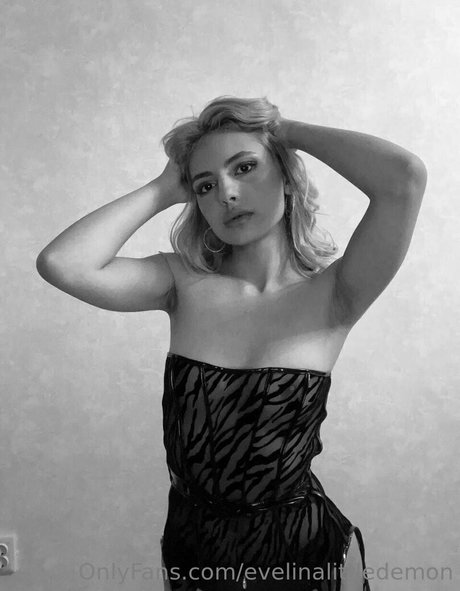 evelinalittledemon jolie star du porno img