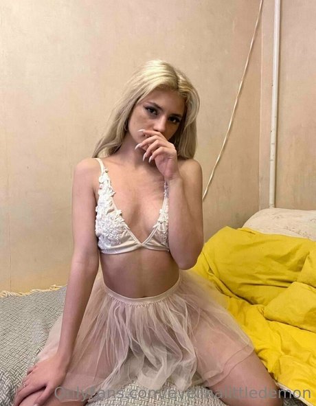 evelinalittledemon jolie actrice des photos