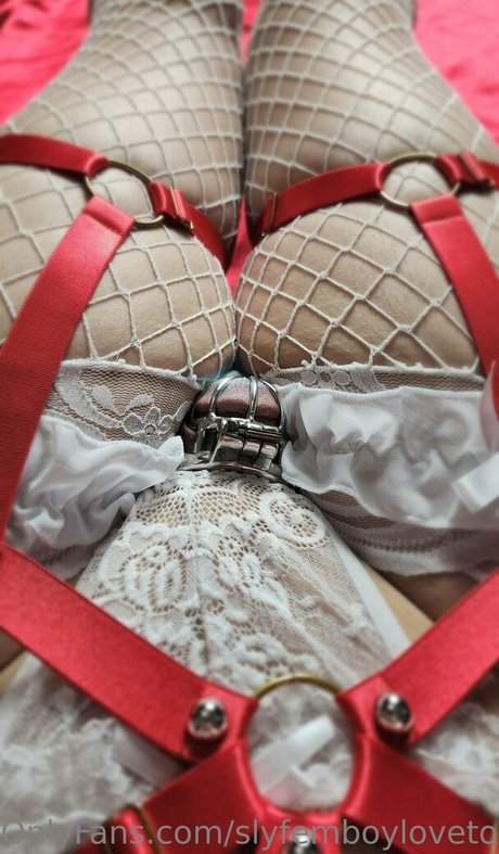 slyfemboylovetoy étoile xxx archive