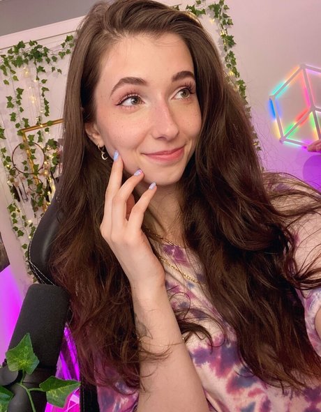 basostream actriz erótica imágenes