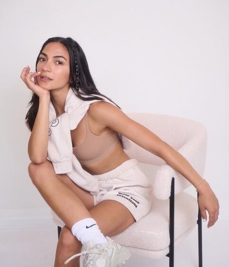 Natalee Linez star perfect img