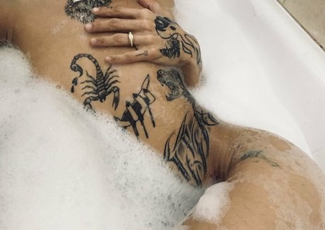 demonflor 666 estrella porno gratis galerías