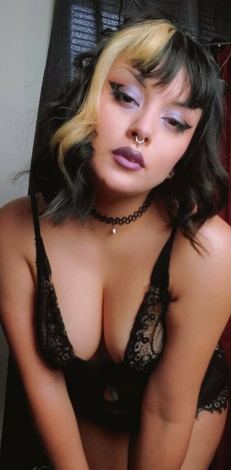 witchhunny star du porno érotique archive