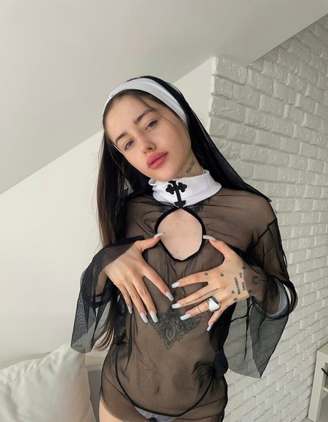 savage eva jolie star du porno galeries