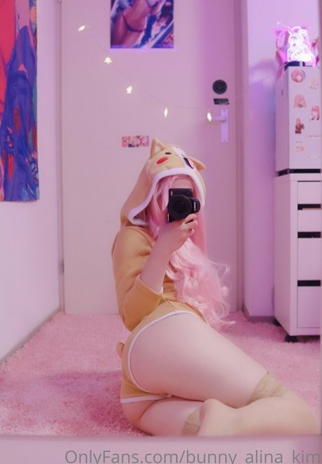 Bunny Alina Kim star pornographique collection