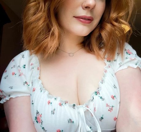 Lily Rogue nude model pictures