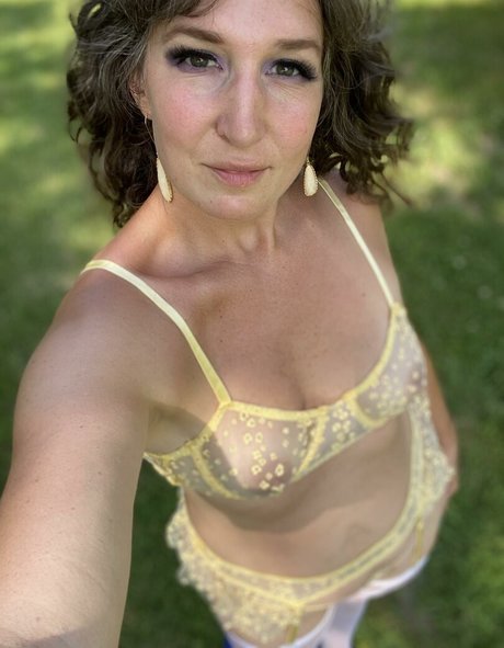 Laineymarie Miniatura