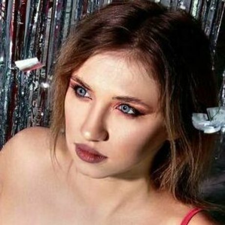 naskusia jolie actrice images