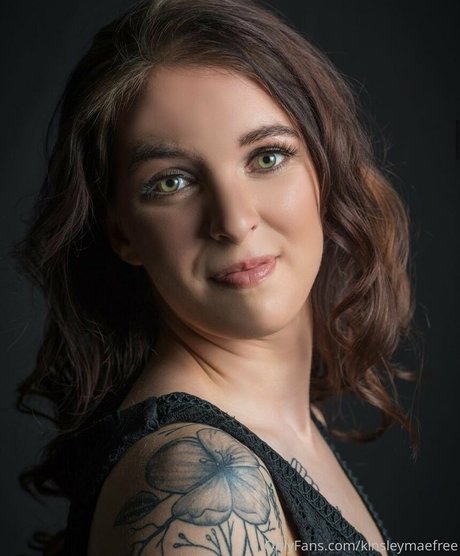 kinsleymaefree modèle sympa photos