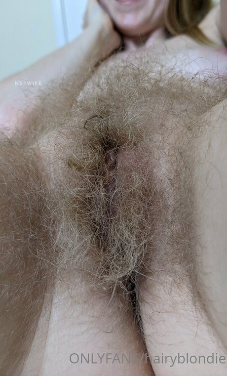 Hairyblondie modelo desnuda galería